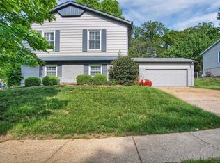17 Rainfield Ct, Ballwin, MO 63021