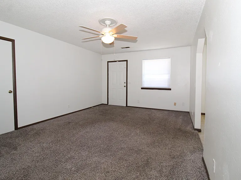 1908 Sycamore Pl #A — Photo 4