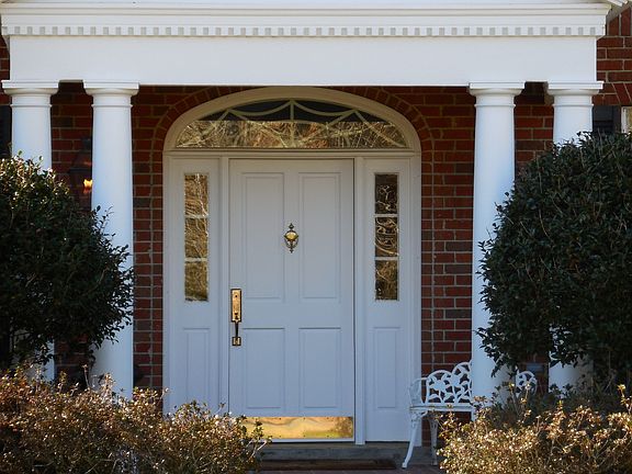 3rd image of 335 Natchez Dr