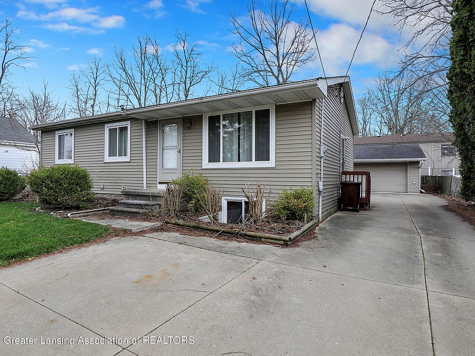 1st image of 5815 E Lake Dr