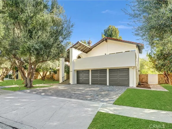 27064 Esward Dr, Calabasas, CA 91301