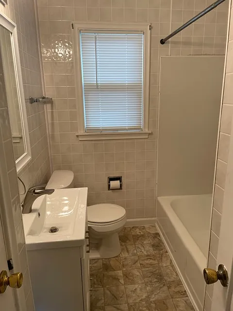 2 bed, 850 sqft, $930 — Photo 3