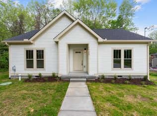 1125 Allen Rd, Burns, TN 37029