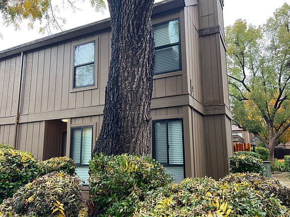 2nd image of 2274 Sierra St Unit B
