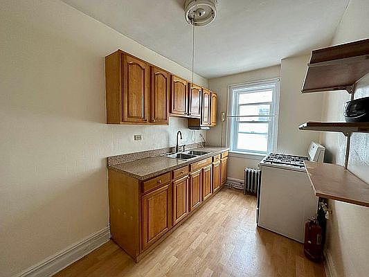 5th image of 762 51st St #2