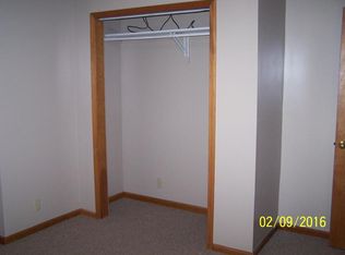 706 S Woodbine Rd STE D, Saint Joseph, MO 64507