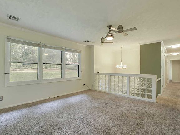 3rd image of 6524 Crescent Dr
