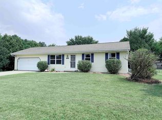 3219 Glenbarr Dr, Janesville, WI 53548