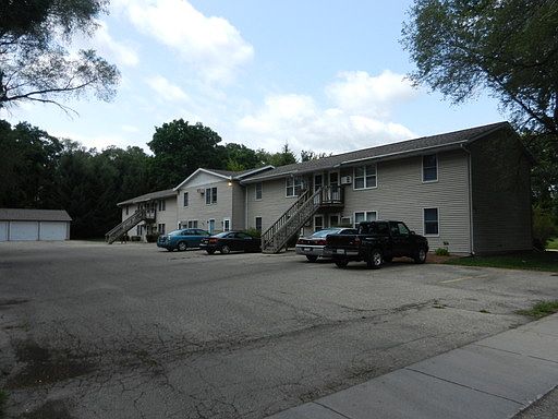 1st image of 891 Parkview Dr APT 3
