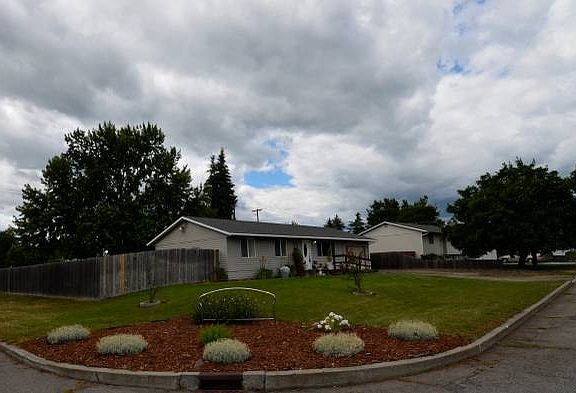 3rd image of 26703 E Eastland Dr