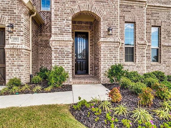 4th image of 1091 Belknap Way