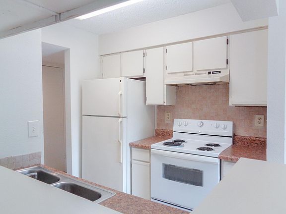 2nd image of 8630 Mallard Reserve Dr Unit 102