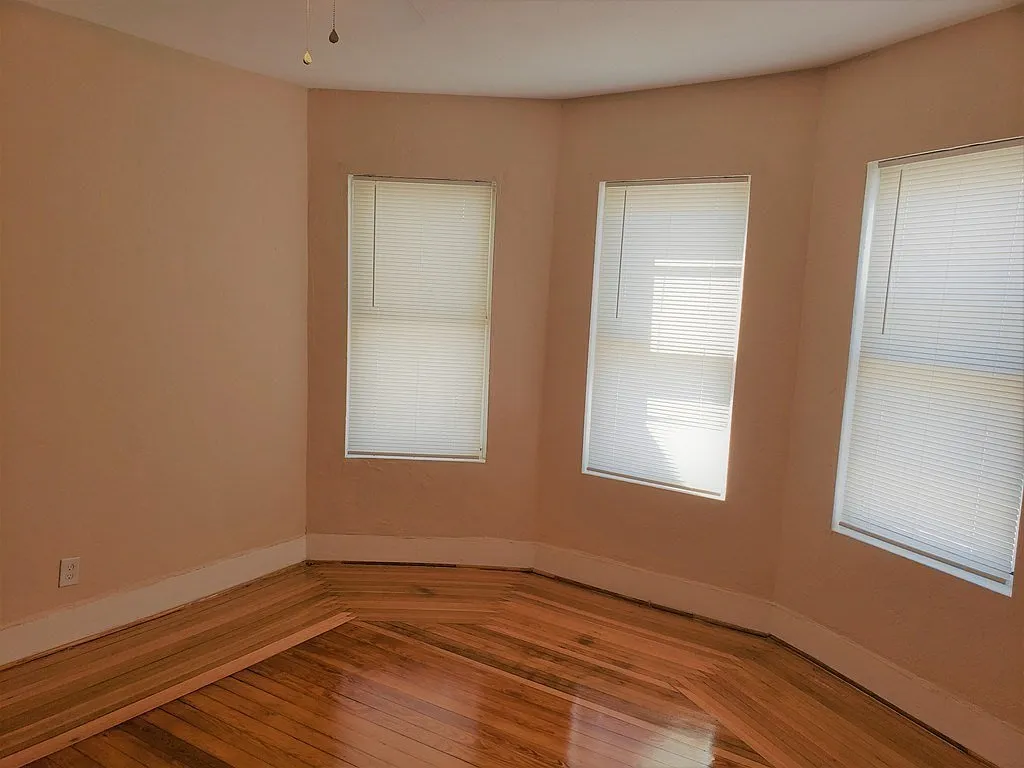 5 Timothy Ave — Photo 3
