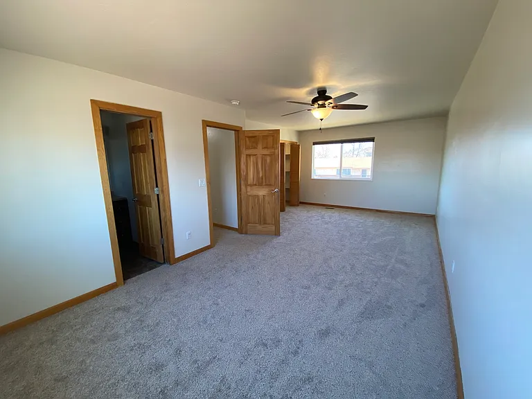 618 1/2 W Indian Creek Dr — Photo 22