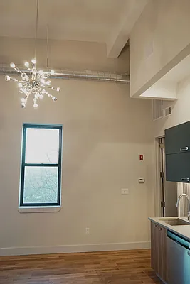 Rented by Manhattan Management LLC | media 92