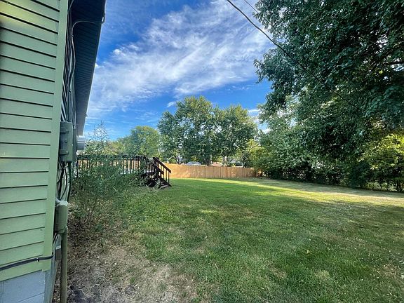 2nd image of 5683 Crestview Dr