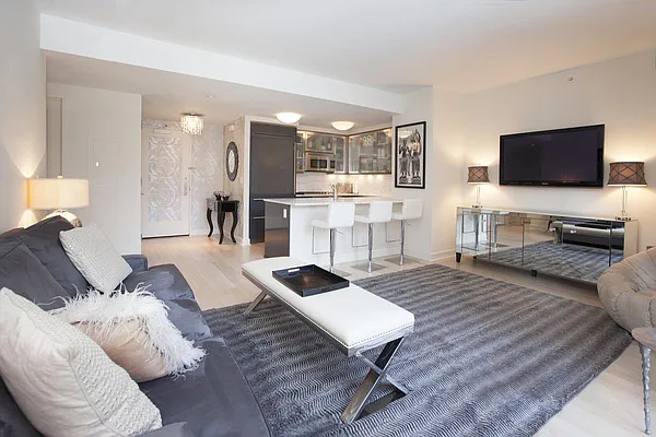 Sold by BLU Real Estate | media 2