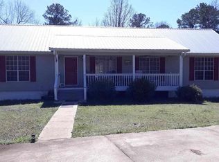 8868 Camp Piers Rd, Bessemer, AL 35023