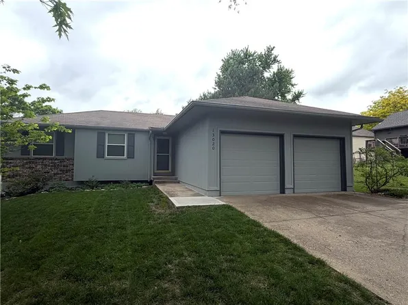 13020 S Raintree Dr, Olathe, KS 66062