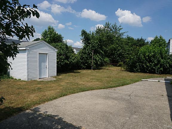 5th image of 820 N Indiana Avenue