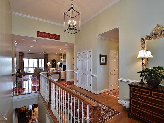 3rd image of 2038 Riverwood Dr