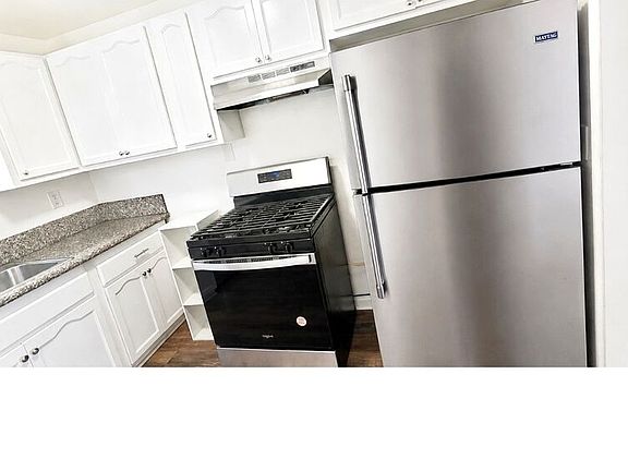 4th image of 419 La Colina Dr APT 4