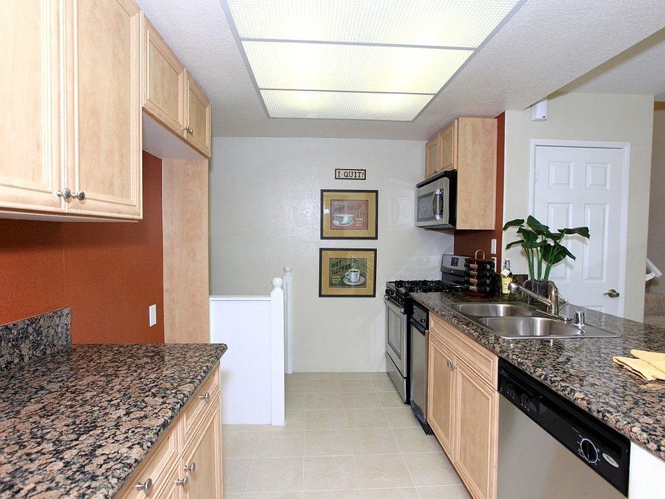 2nd image of 22287 Summit Vue Ln