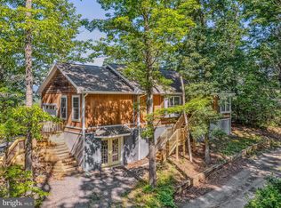 327 Bluff Trl, Gerrardstown, WV 25420