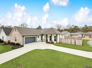 9533 S Creek Dr, Denham Springs, LA 70726