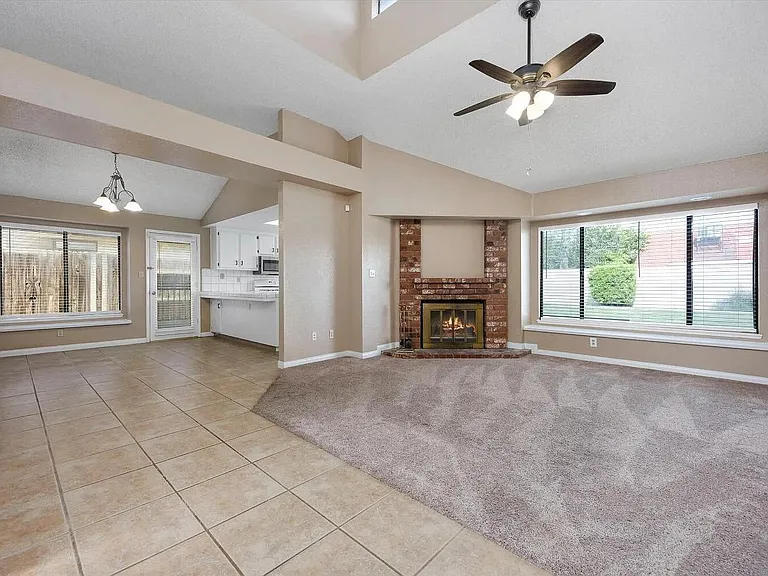 9200 Hoxie Ct — Photo 6