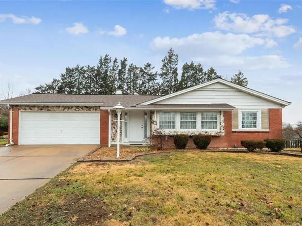 4537 Frederickton Ct, Saint Louis, MO 63128