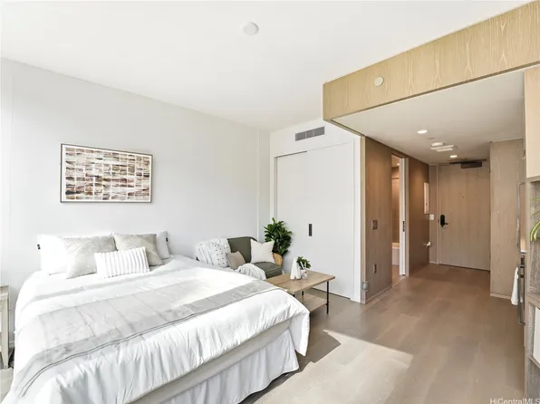 1000 Auahi St #633, Honolulu, HI 96813