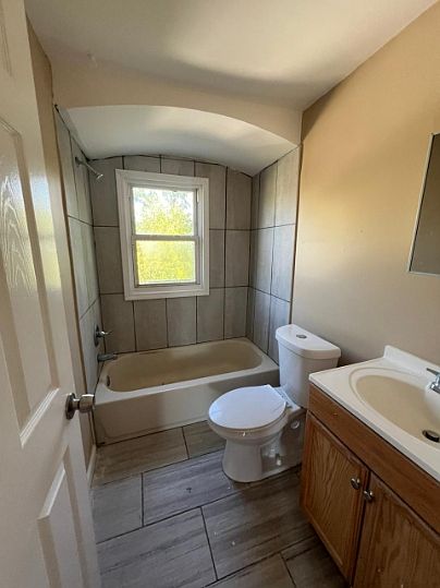 9016 Evergreen Ave #1, photo 2