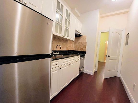 5th image of 121 W 104th St #1Y