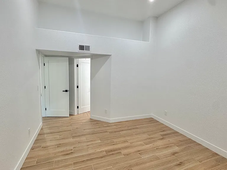 13133 Le Parc Blvd #0 — Photo 8