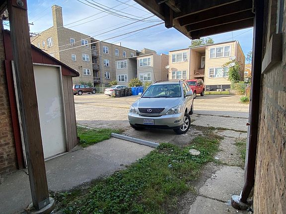 5th image of 2608 W Foster Ave #5