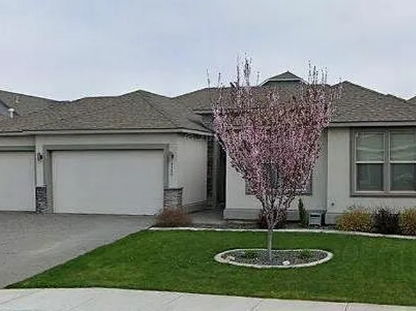3357 Village Pkwy, Richland, WA 99354
