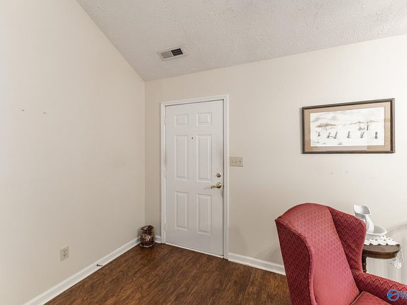 2nd image of 111 Sycamore Pl