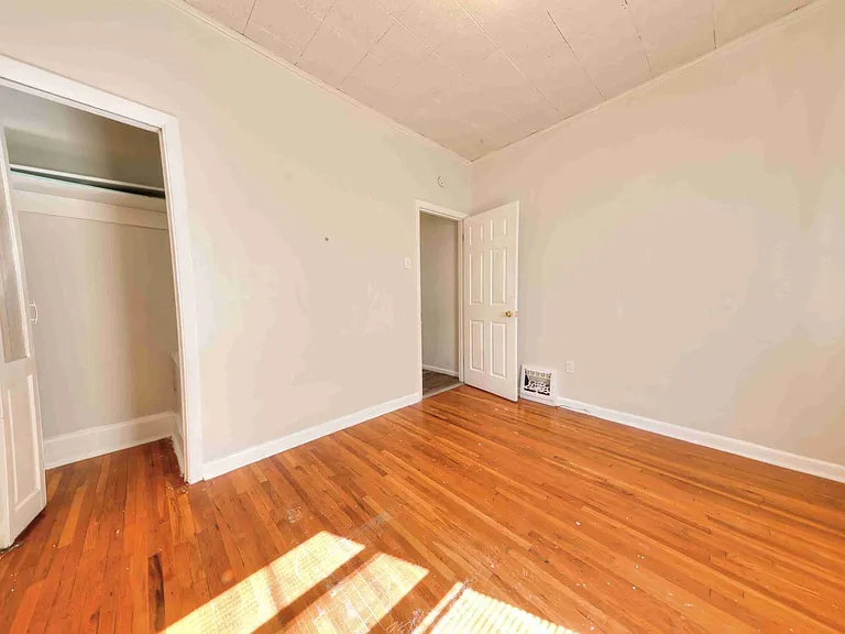 3810 Neosho St — Photo 8