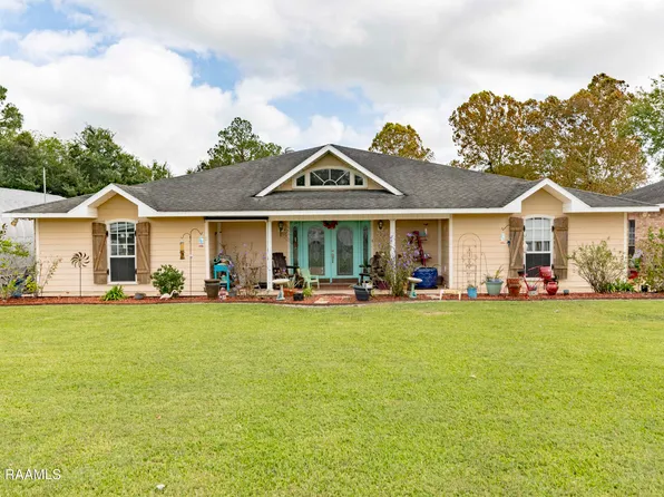 15113 Clairville Dr, Abbeville, LA 70510