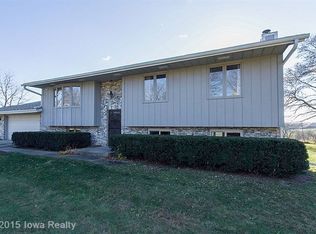 10856 NE Glenn Dr, Mitchellville, IA 50169