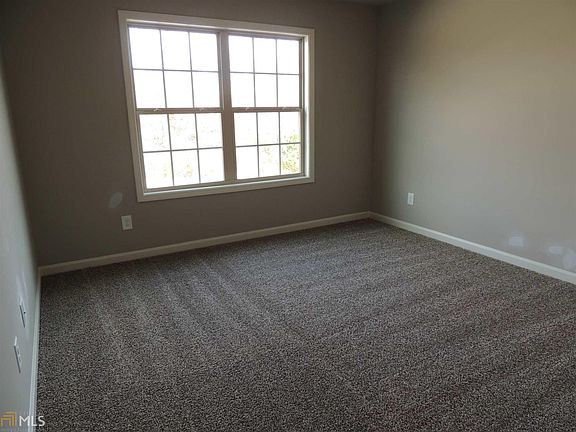 4th image of 601 Wellford Ave #17B