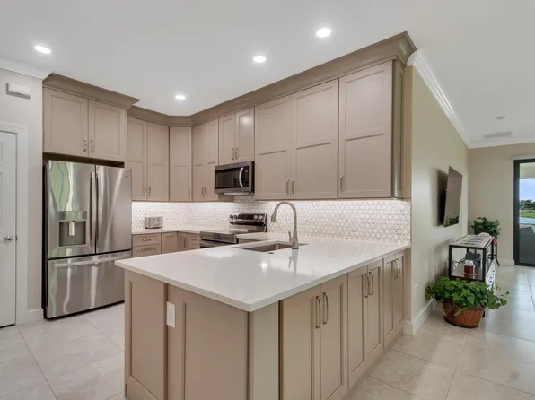 4425 BEAUTY LEAF Circle, Vero Beach, FL 32967