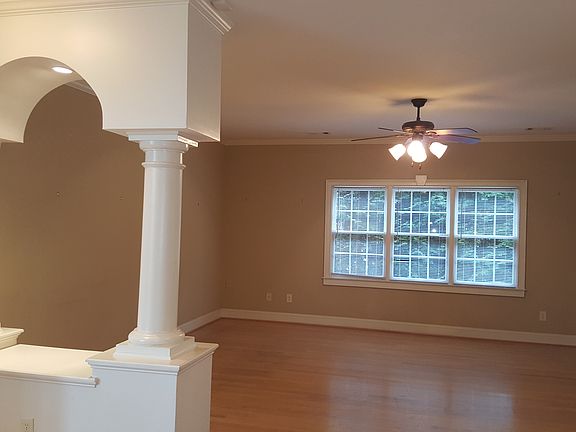 3rd image of 4173 Tuckersham Ln