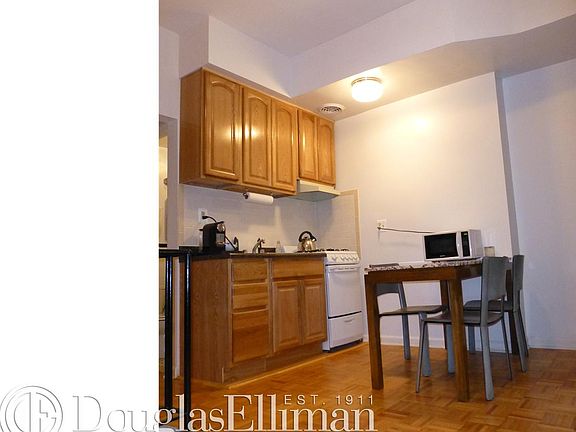 4th image of 303 W 106th St APT 12