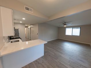 6637 E Earll Dr #1008-B, Scottsdale, AZ 85251