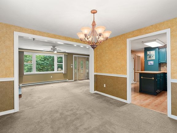 4th image of 39 Whiting Rd