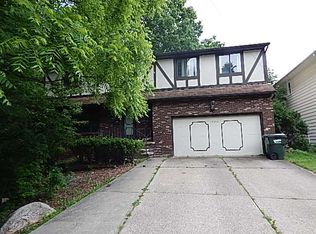 4550 Anderson Rd, South Euclid, OH 44121