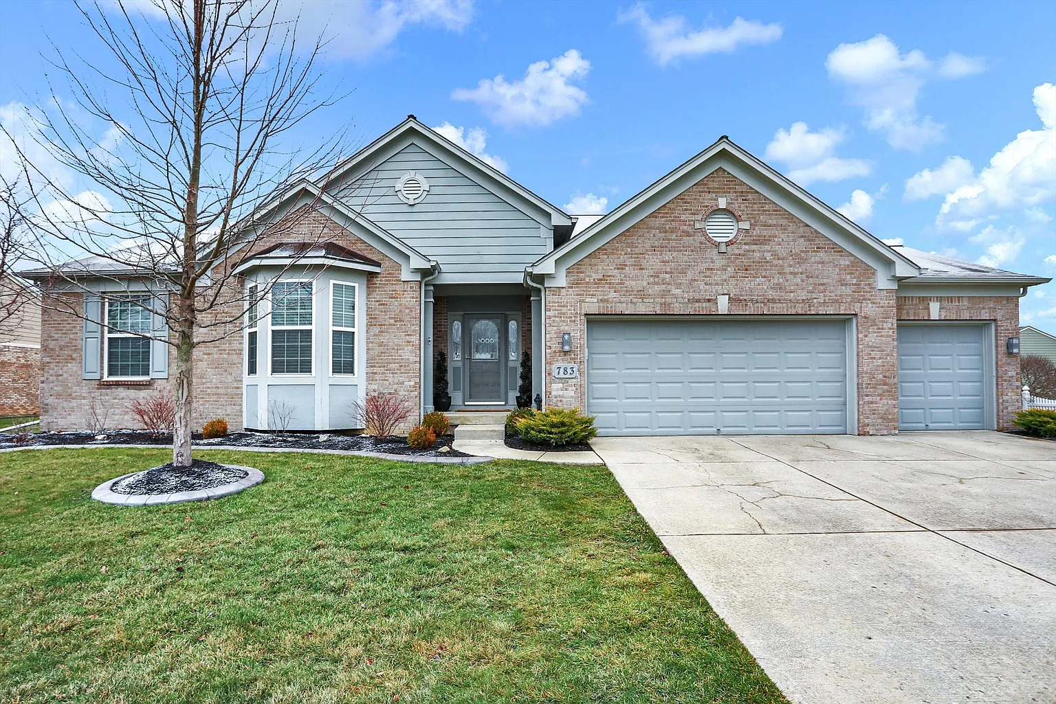 783 King Fisher Dr photo 1