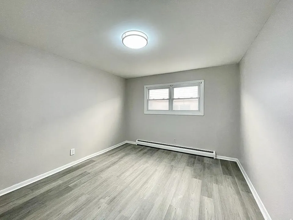 Building Photo 4